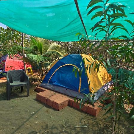 Sea Touch Beach Resort Harihareshwar Екстер'єр фото