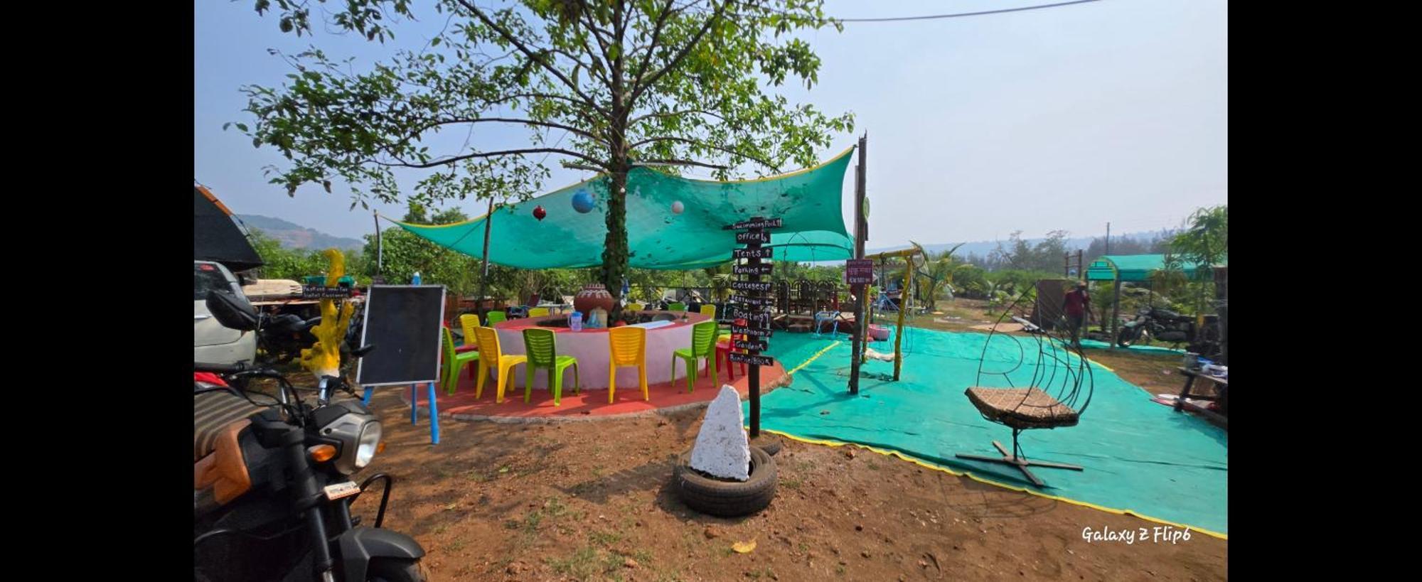 Sea Touch Beach Resort Harihareshwar Екстер'єр фото