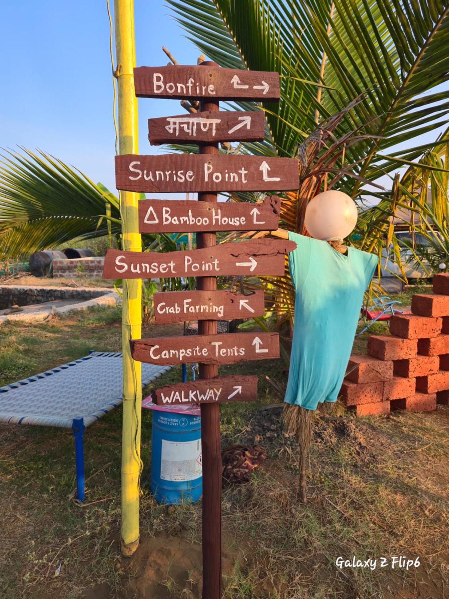Sea Touch Beach Resort Harihareshwar Екстер'єр фото